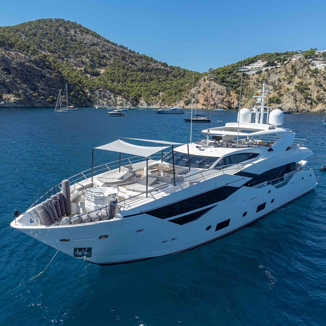 West Nautical sells luxury M/Y Enigma, Sunseeker 116