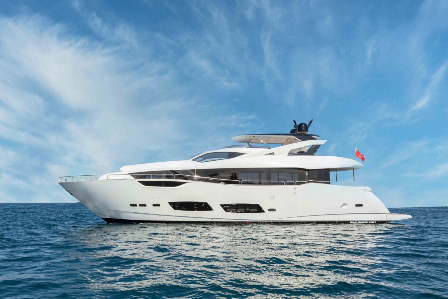 West Nautical Sells Motor Yacht New Edge, 28m Sunseeker 95