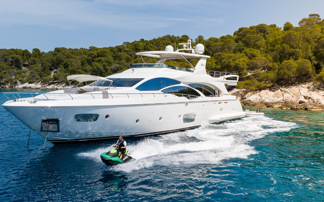 West Nautical announces a €350,000 price reduction for the sale of 30m Azimut, Motor Yacht Koukles