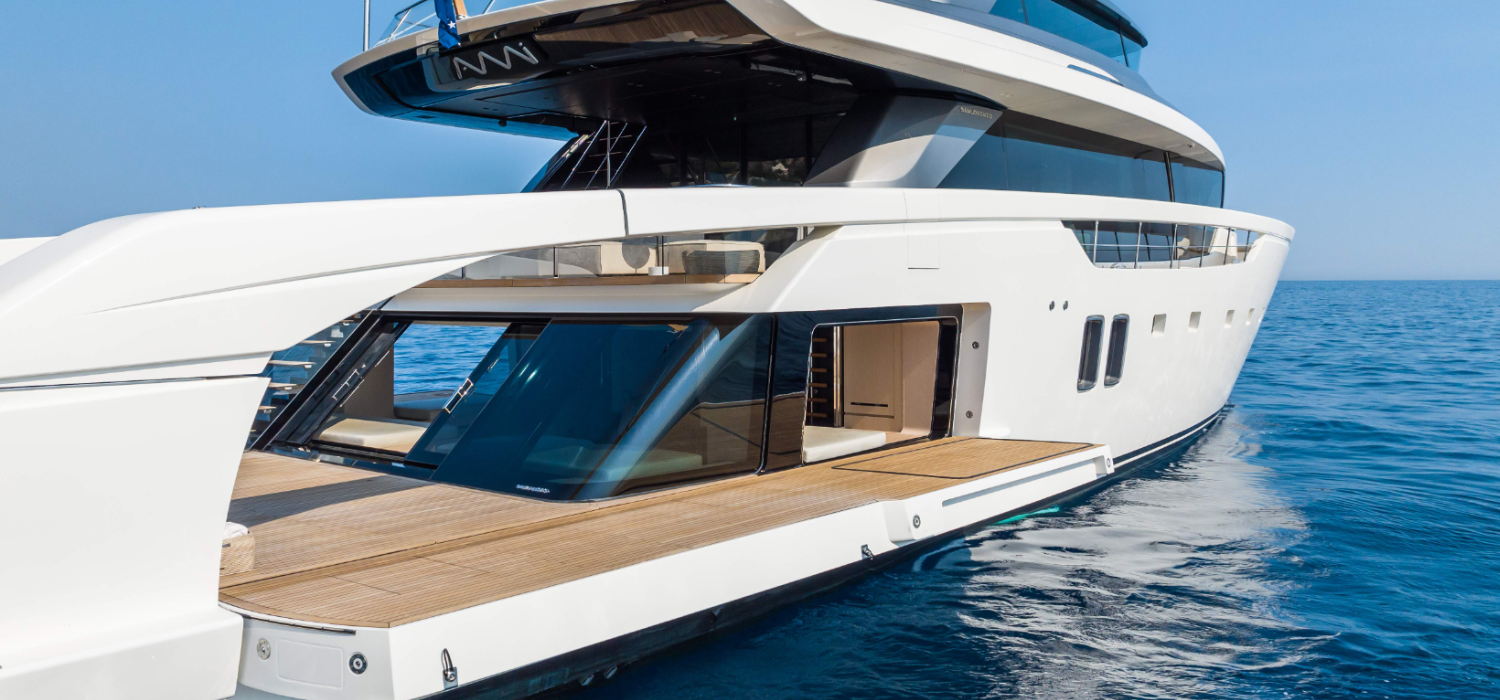 Motor yacht Ami's expansive deck