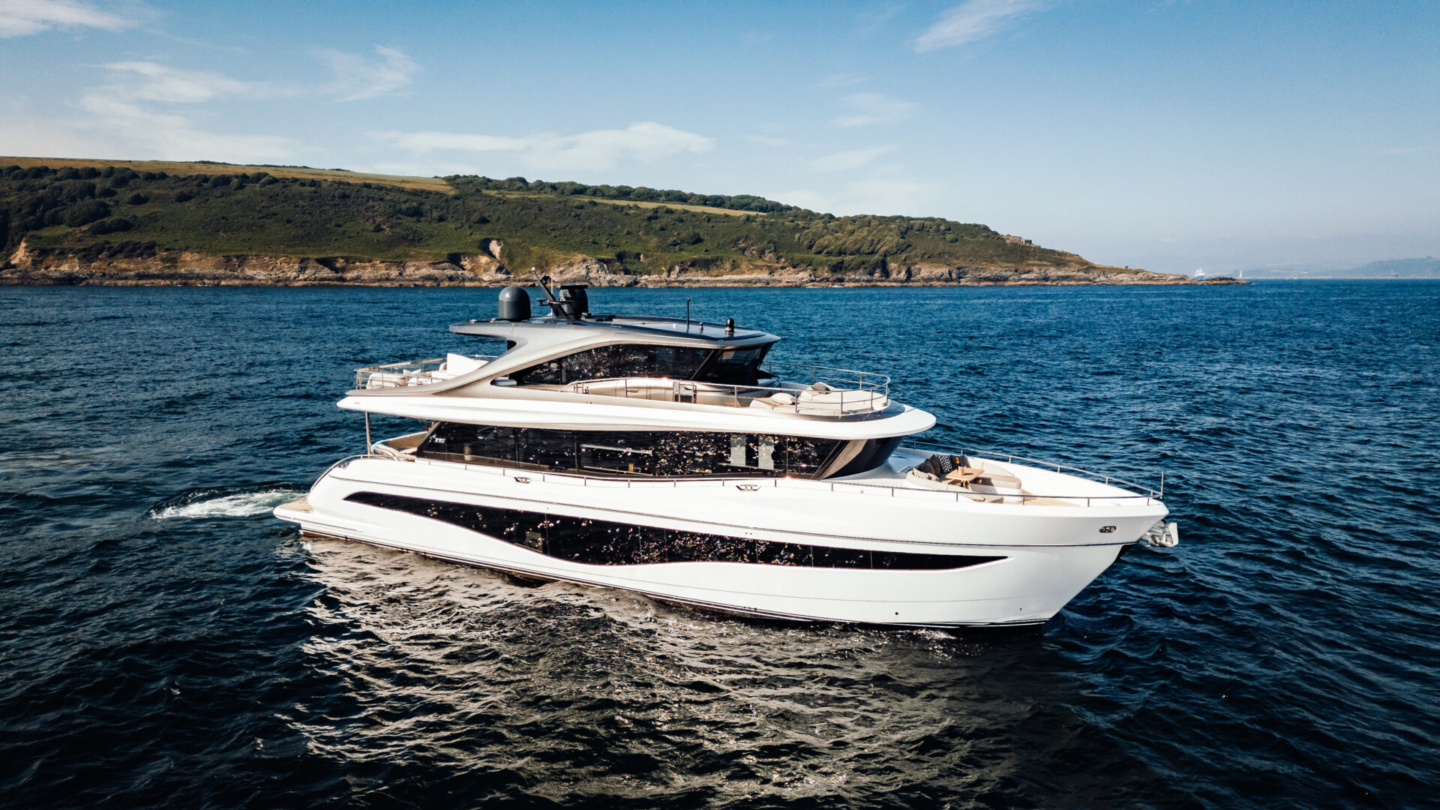 West Nautical Announces the Sale of 25.17m Princess X80 CHASE